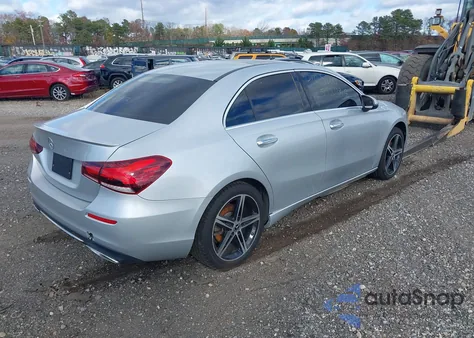 2019 Mercedes-Benz A 220 4Matic z USA, uszkodzony, nr VIN WDD3G4FB7KW007073
